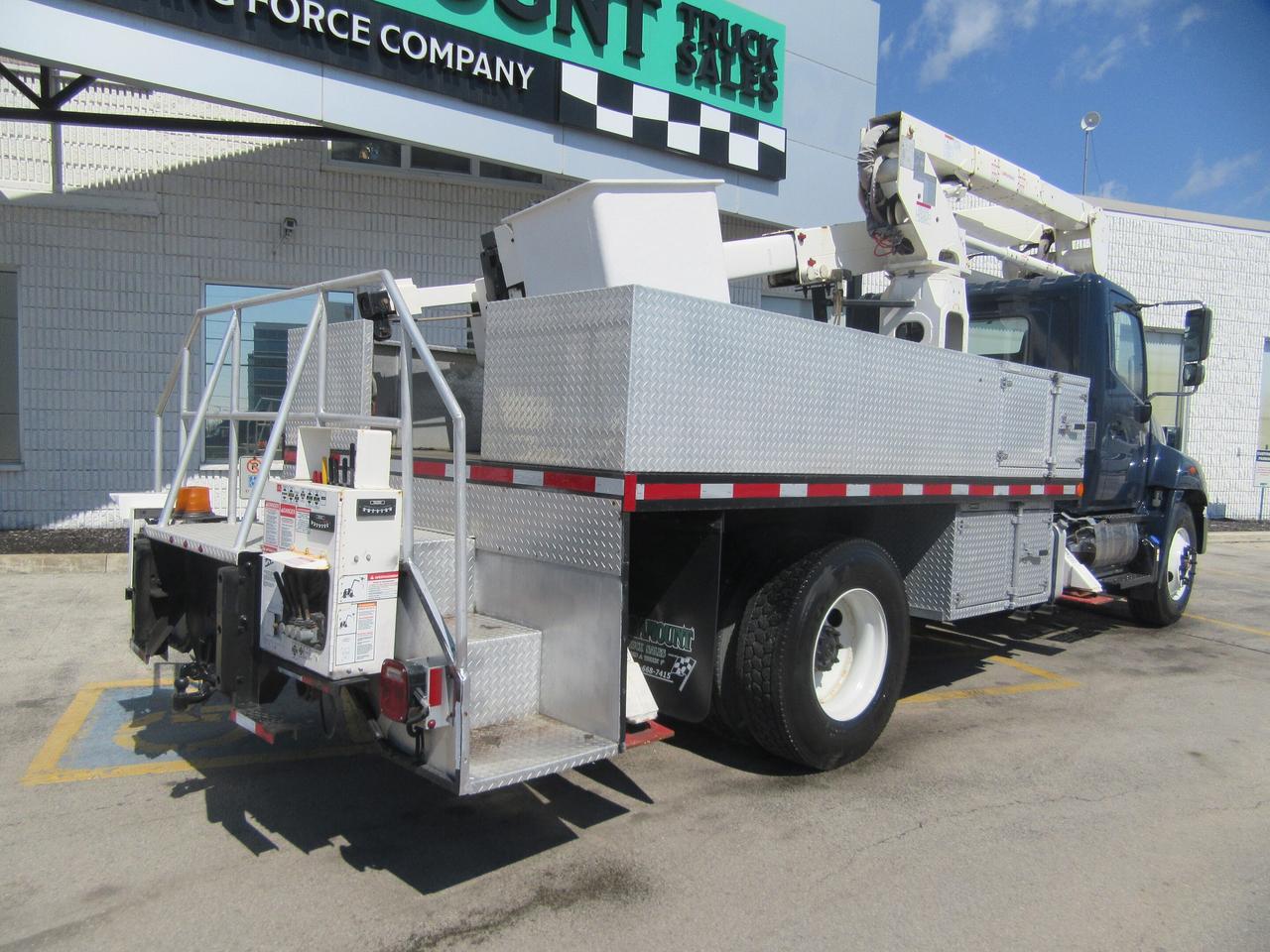 2016 Hino 338 TEREX HI-RANGER TL45 BUCKET TRUCK WITH JIB PACKAGE Photo2