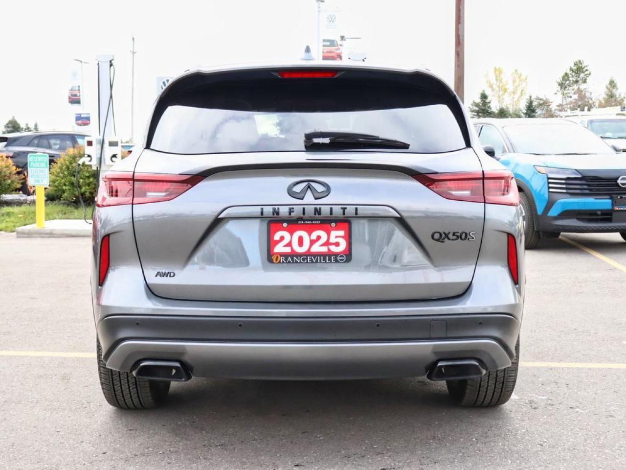2025 Infiniti QX50 SPORT  2 TONE BLACK AND RED LEATHER! Photo3
