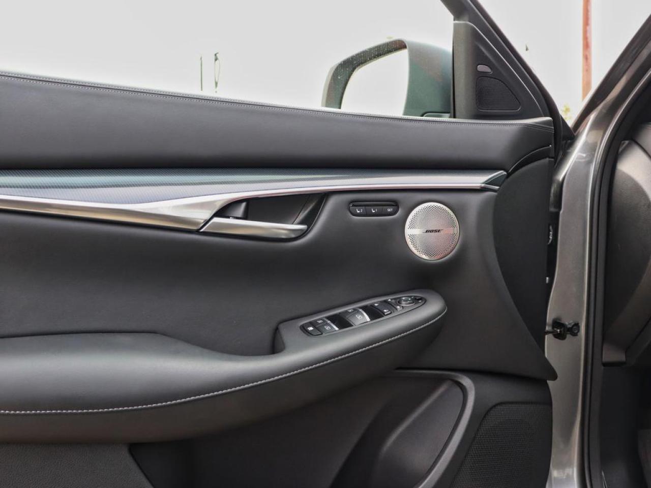 2025 Infiniti QX50 SPORT  2 TONE BLACK AND RED LEATHER! Photo