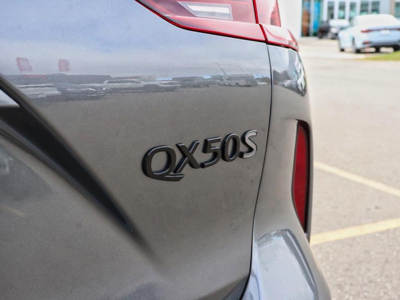 2025 Infiniti QX50 SPORT  2 TONE BLACK AND RED LEATHER! Photo