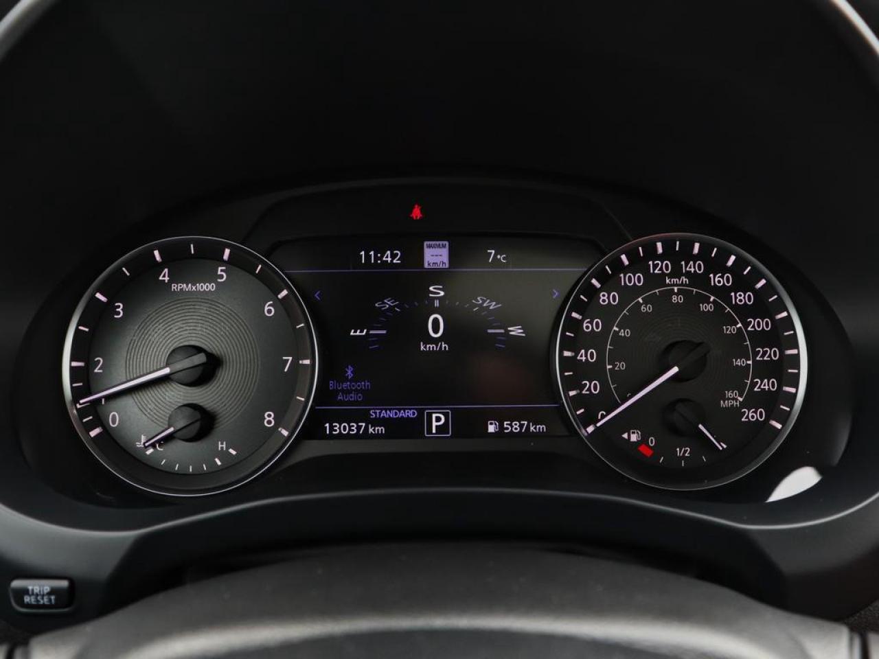 2025 Infiniti QX50 SPORT  2 TONE BLACK AND RED LEATHER! Photo