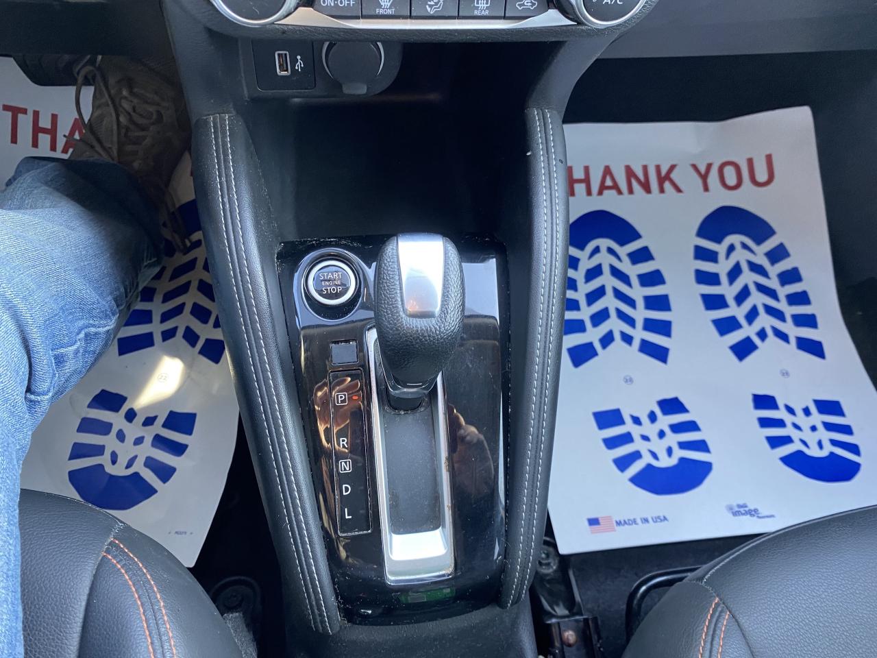 2019 Nissan Kicks SR FWD Photo