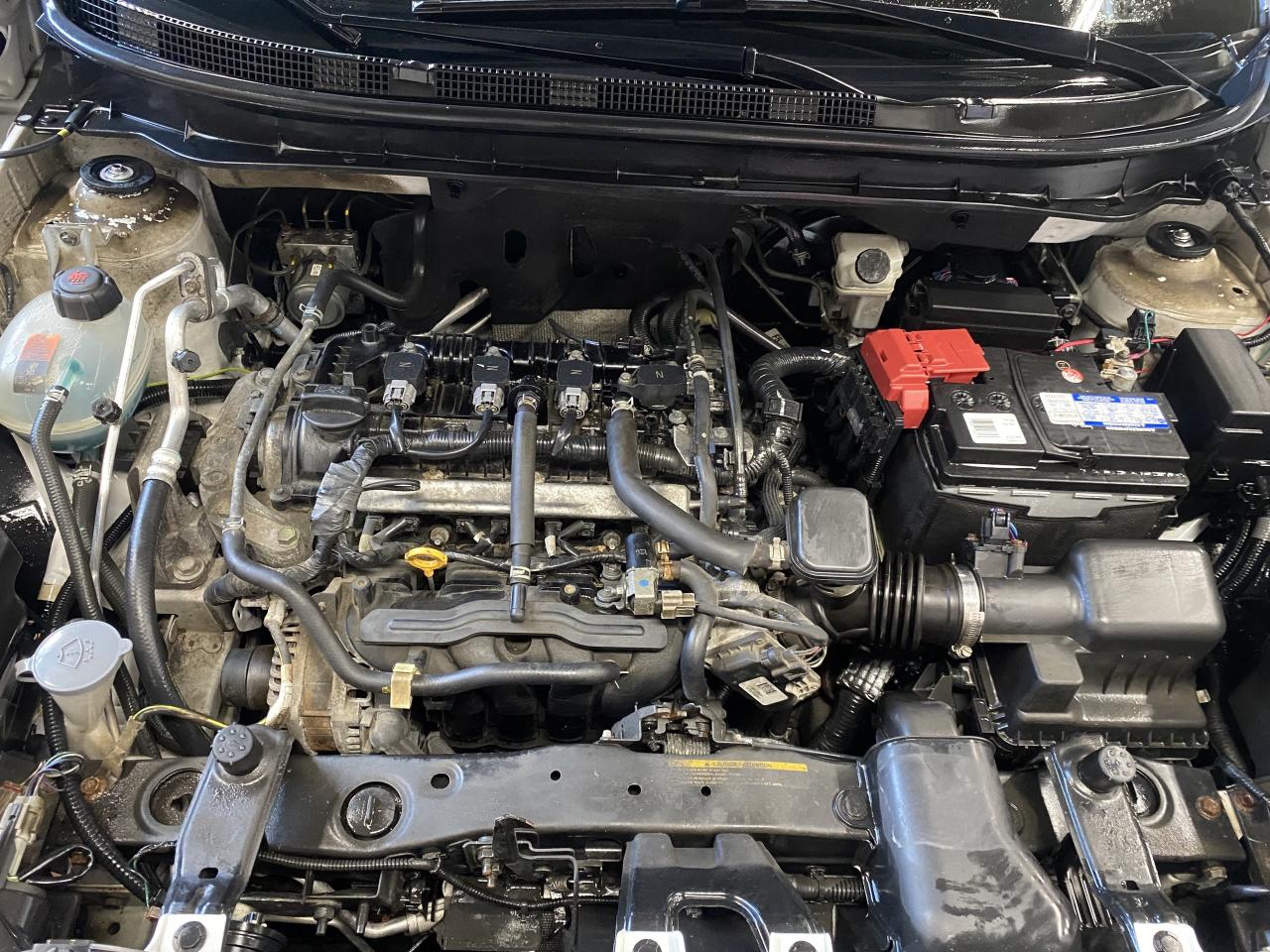 2019 Nissan Kicks SR FWD Photo