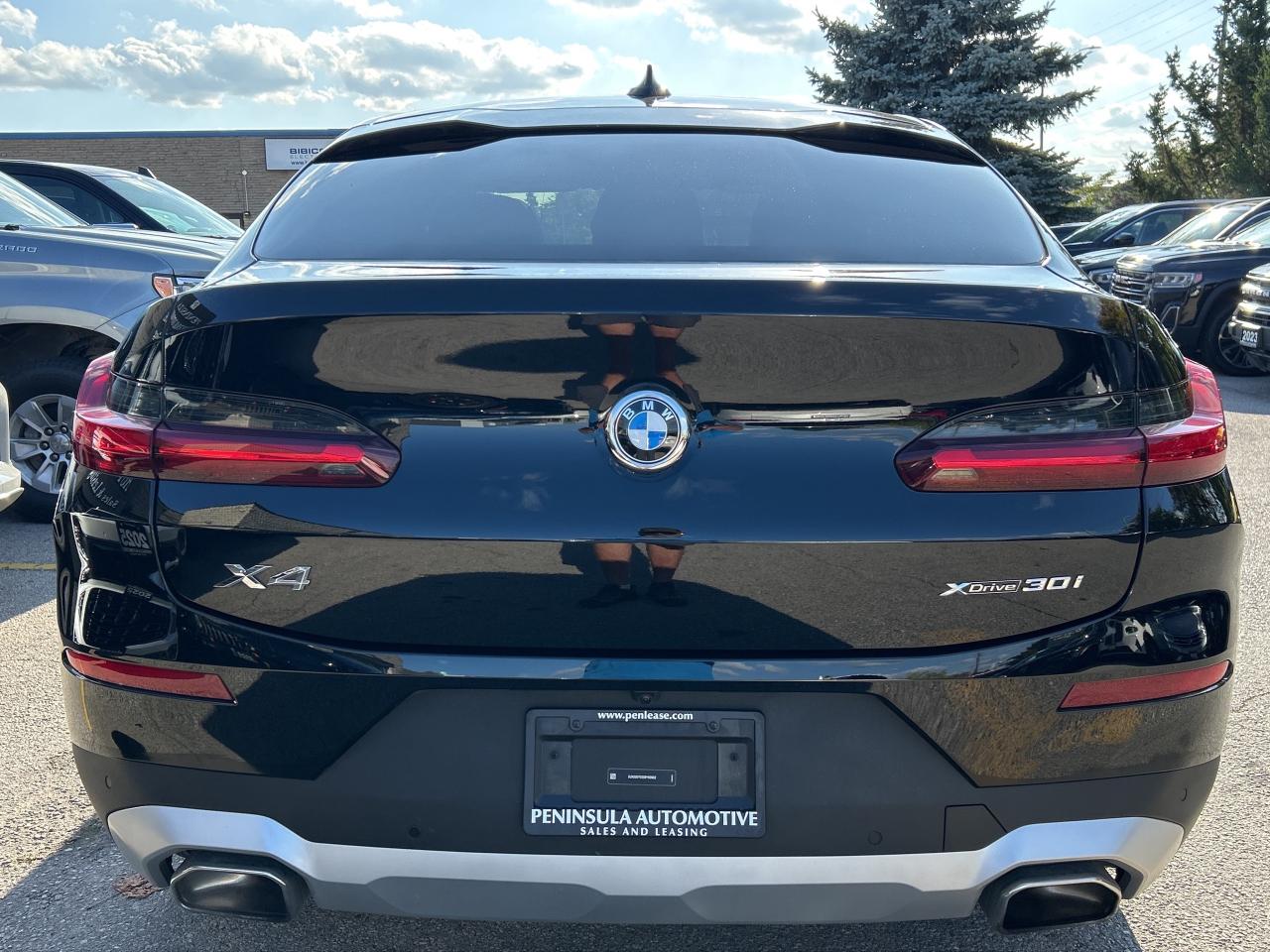 2025 BMW X4 HEADS UP DISPLAY,PANOROOF,CARPLAY,AMBIENT LIGHTING Photo