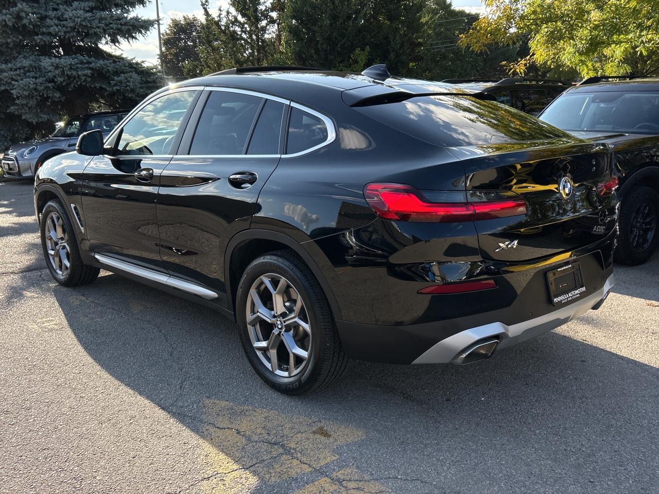 2025 BMW X4 HEADS UP DISPLAY,PANOROOF,CARPLAY,AMBIENT LIGHTING Photo