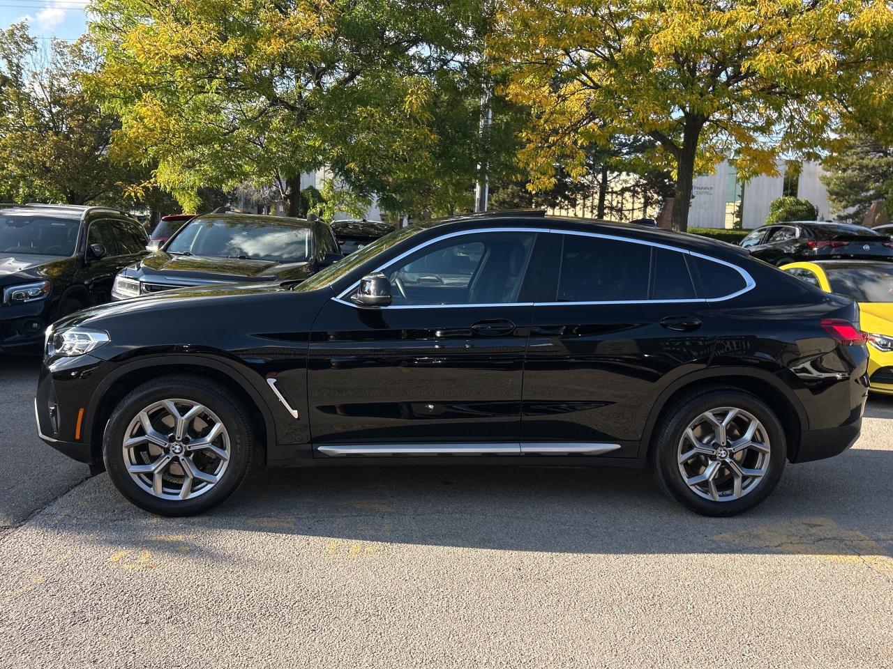 2025 BMW X4 HEADS UP DISPLAY,PANOROOF,CARPLAY,AMBIENT LIGHTING Photo