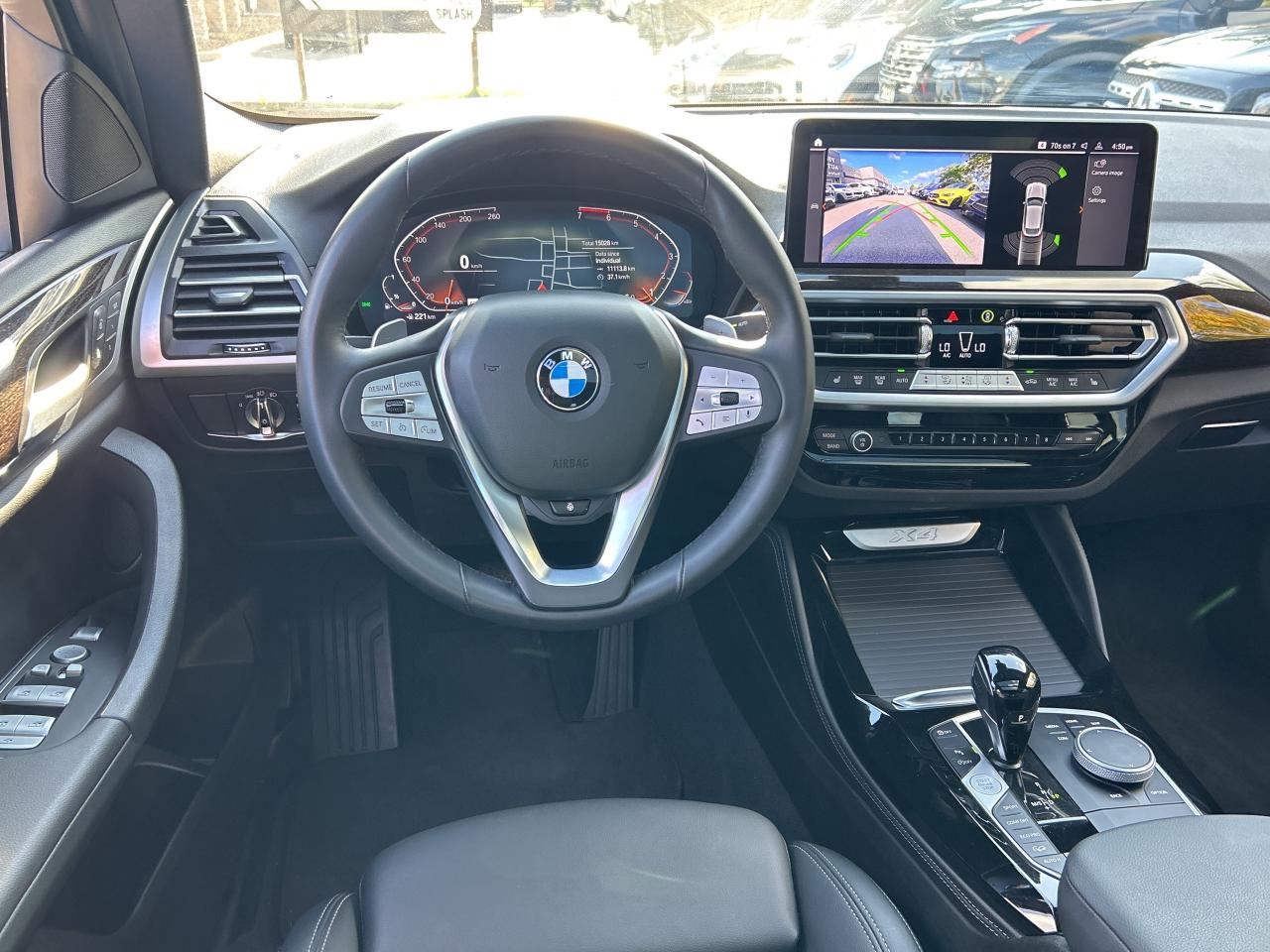 2025 BMW X4 HEADS UP DISPLAY,PANOROOF,CARPLAY,AMBIENT LIGHTING Photo