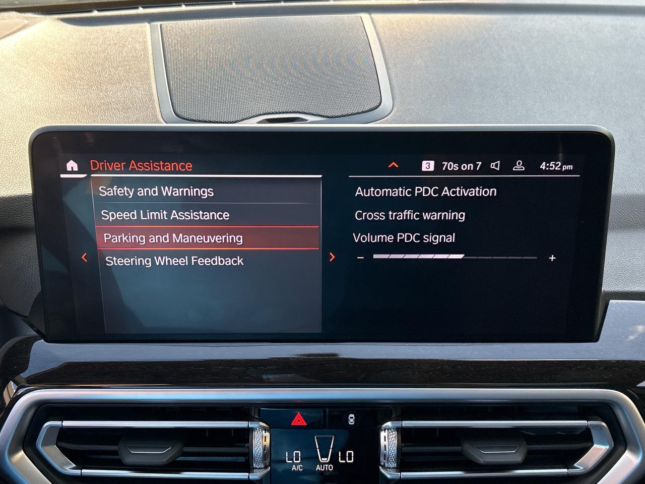 2025 BMW X4 HEADS UP DISPLAY,PANOROOF,CARPLAY,AMBIENT LIGHTING Photo