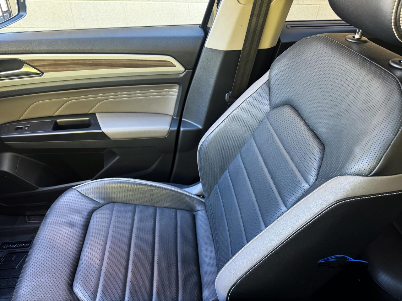 2021 Volkswagen Atlas V6 EXECLINE 4MOTION One Owner Photo