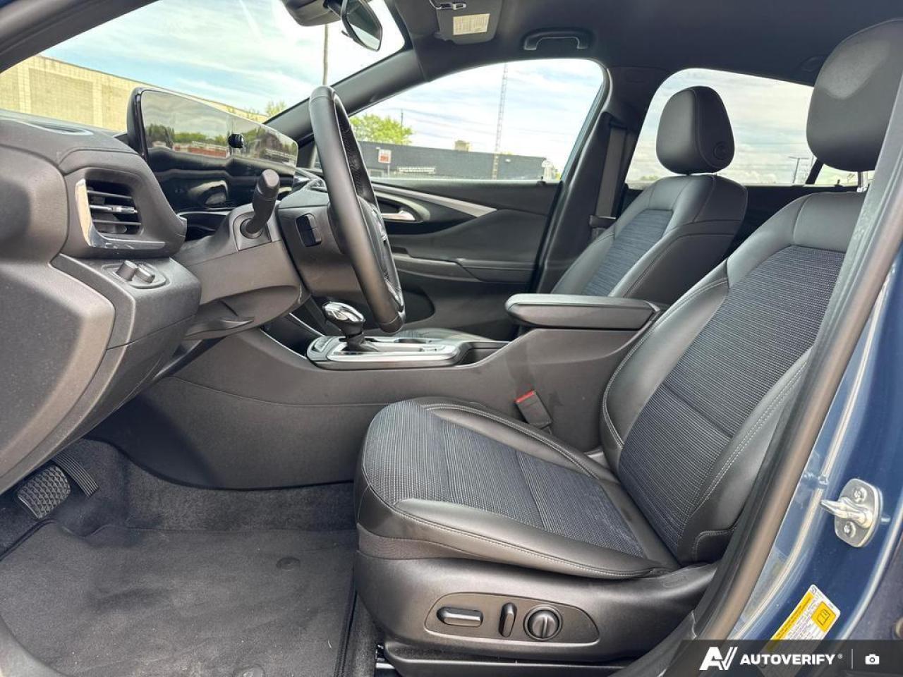 2024 Buick Envista Preferred BACKUP CAM   BLUETOOTH   HTD SEATS   KEY Photo