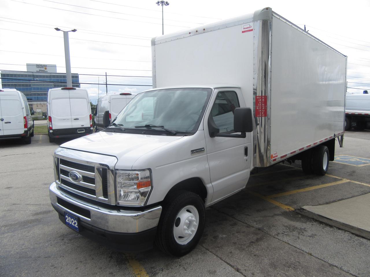 2022 Ford E-450 18FT HIGH BOX CUBE VAN POWER LIFTGATE WITH RAMP Photo