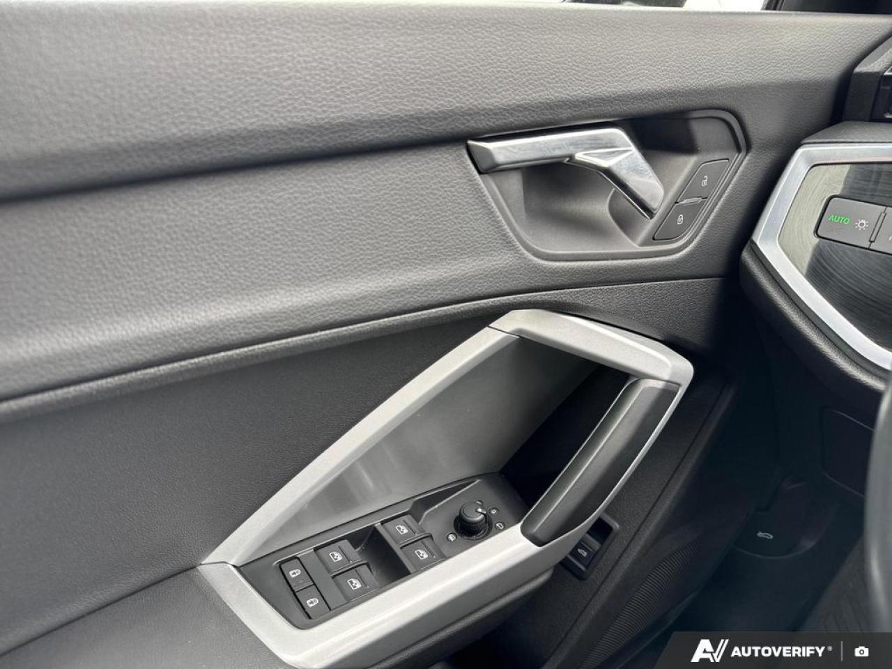 2022 Audi Q3 45 Komfort BACKUP CAM   BLUETOOTH   HTD LTHR SEATS Photo