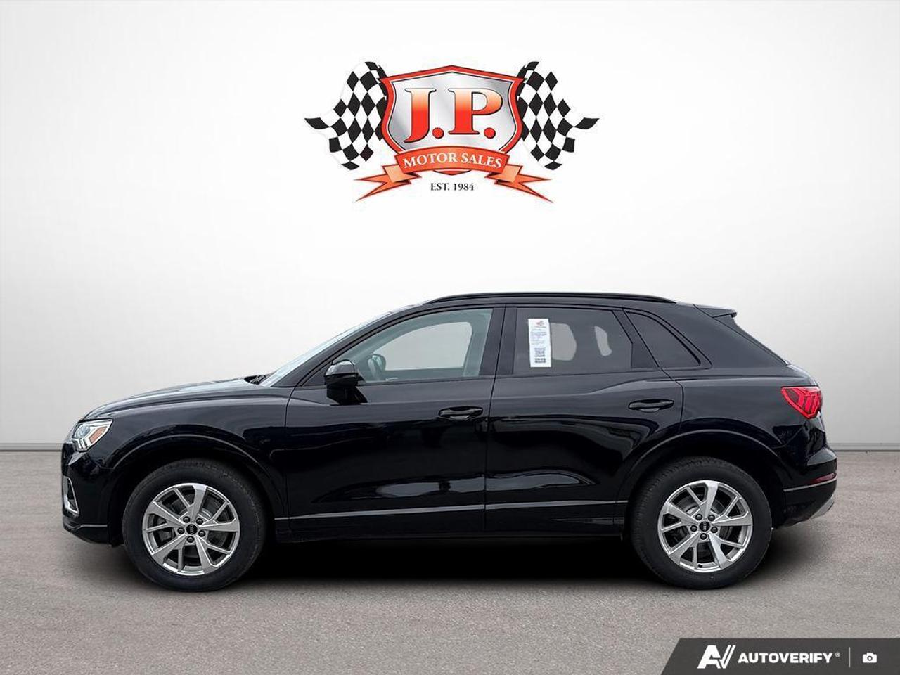 2022 Audi Q3 45 Komfort BACKUP CAM   BLUETOOTH   HTD LTHR SEATS Photo2