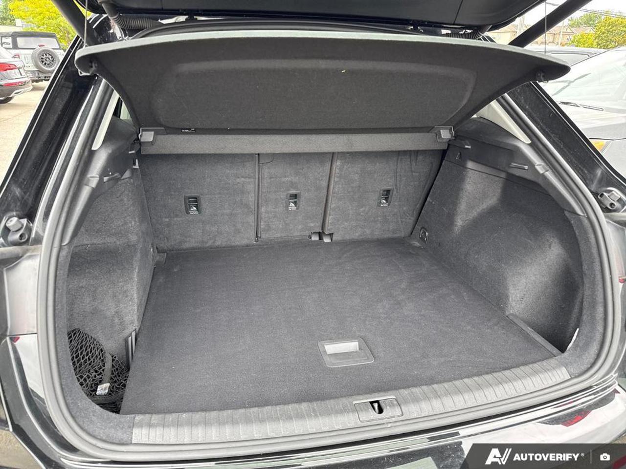 2022 Audi Q3 45 Komfort BACKUP CAM   BLUETOOTH   HTD LTHR SEATS Photo