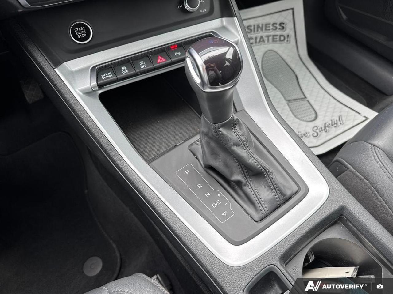 2022 Audi Q3 45 Komfort BACKUP CAM   BLUETOOTH   HTD LTHR SEATS Photo