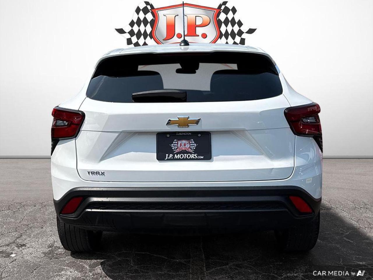 2024 Chevrolet Trax LS BACKUP CAM   BLUETOOTH   HTD SEATS   LANE ASSIS Photo4