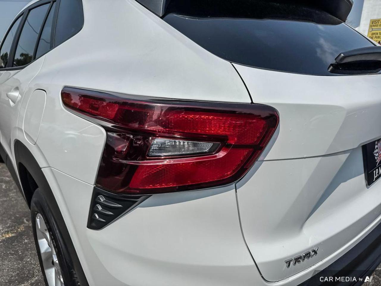 2024 Chevrolet Trax LS BACKUP CAM   BLUETOOTH   HTD SEATS   LANE ASSIS Photo