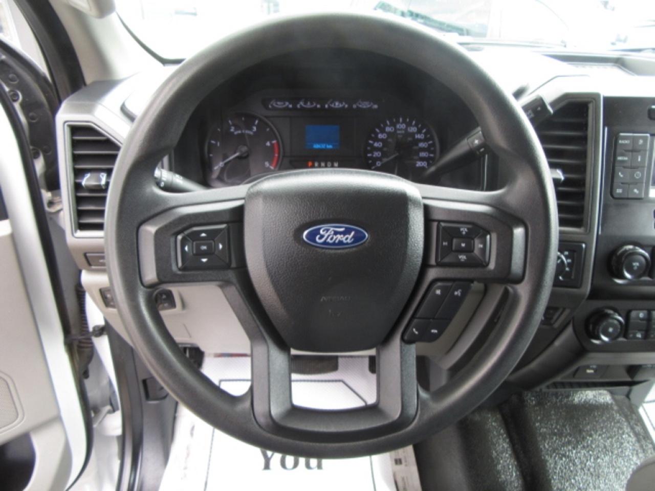 2022 Ford Super Duty F-550 DIESEL CREW CAB 4X4 WITH 12FT STEEL DUMP BOX Photo