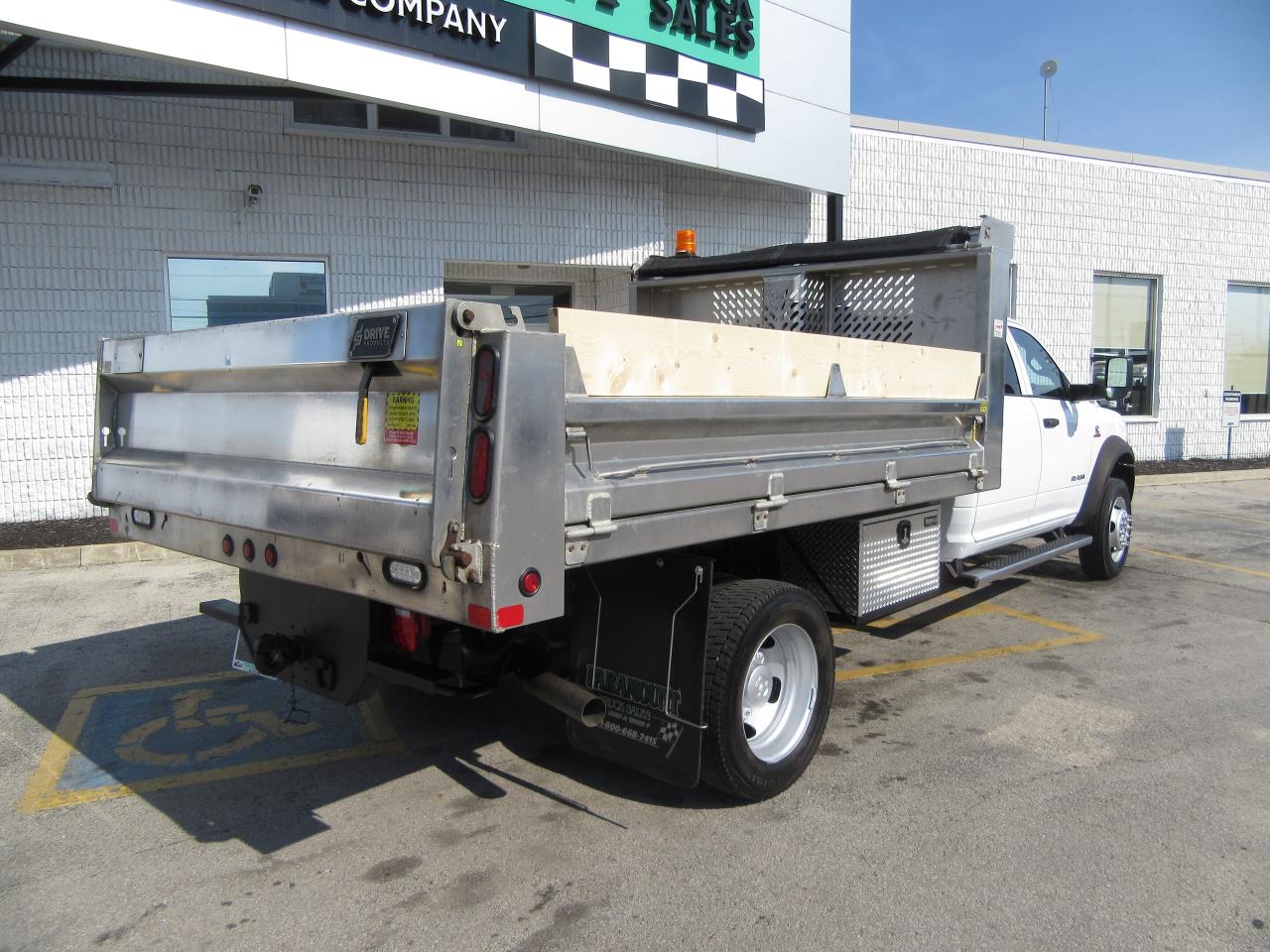 2022 RAM 5500 CREW CAB 4X4 DIESEL 12FT ALUMINUM DUMP BOX Photo2