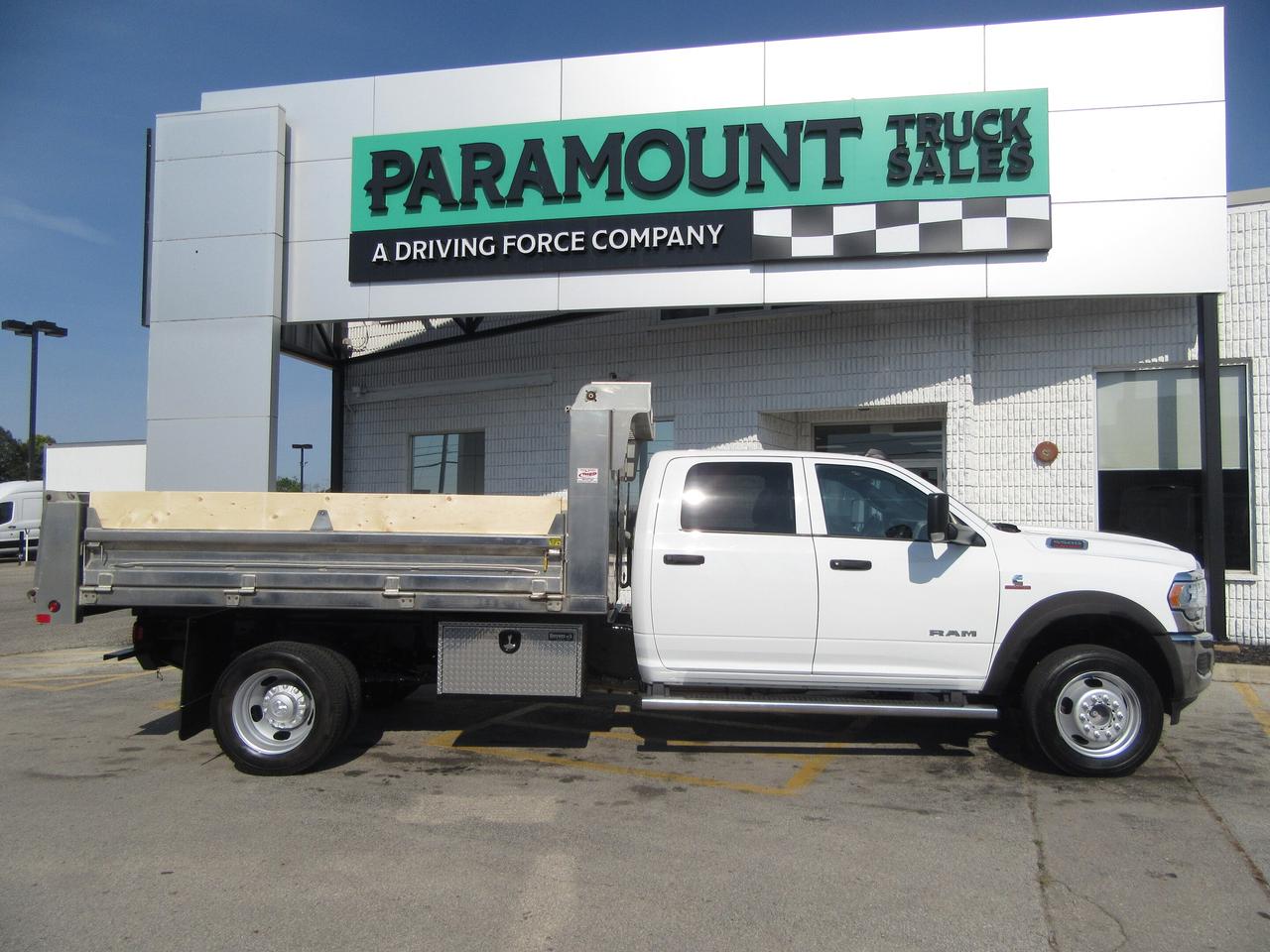 2022 RAM 5500 CREW CAB 4X4 DIESEL 12FT ALUMINUM DUMP BOX Photo