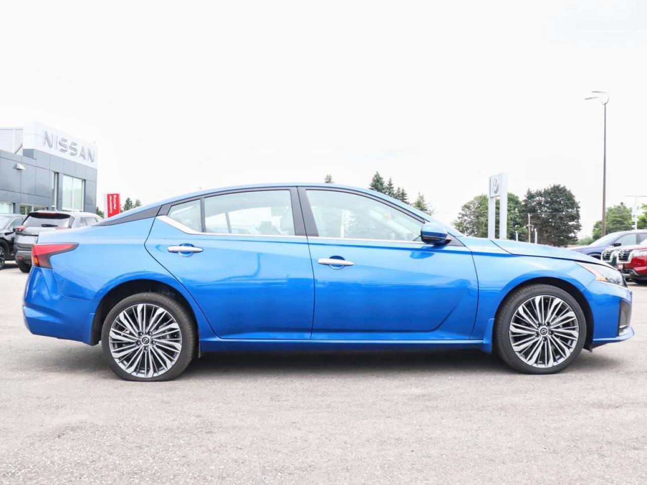 2025 Nissan Altima Platinum  LEATHER, BOSE , 360 CAMERA Photo2