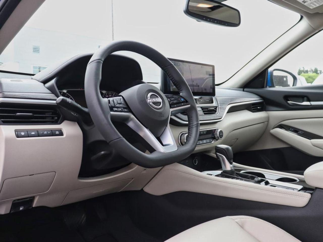 2025 Nissan Altima Platinum  LEATHER, BOSE , 360 CAMERA Photo