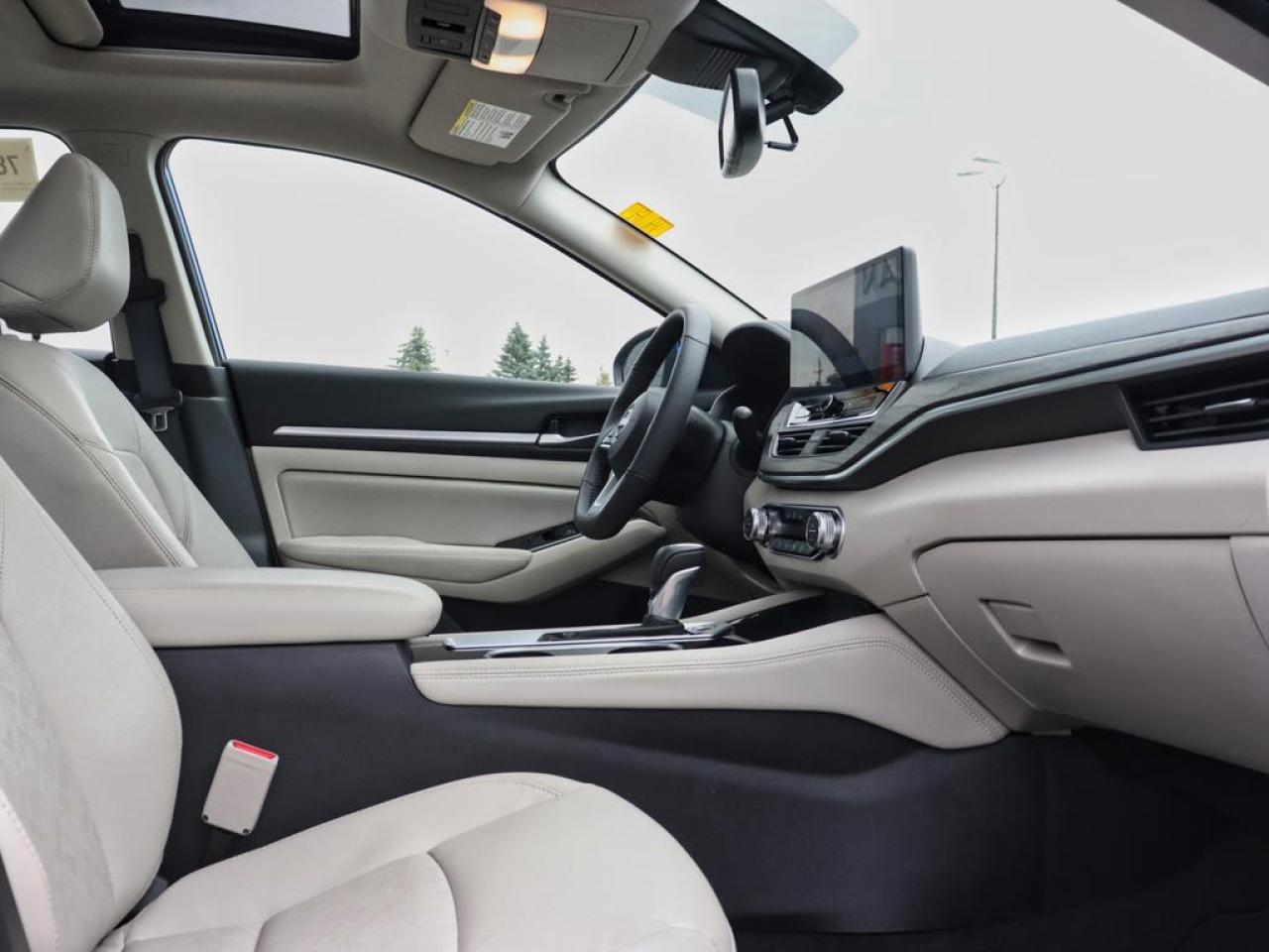 2025 Nissan Altima Platinum  LEATHER, BOSE , 360 CAMERA Photo