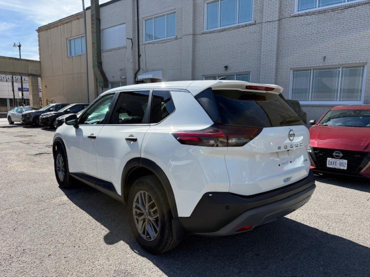 2022 Nissan Rogue S AWD, APPLE CARPLAY, BLIND SPOT, BLUETOOTH, ALLOY Photo