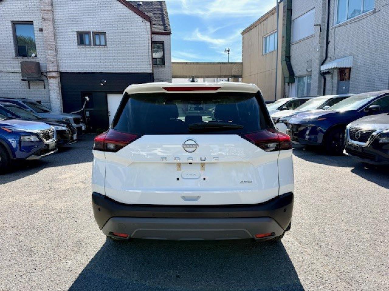 2022 Nissan Rogue S AWD, APPLE CARPLAY, BLIND SPOT, BLUETOOTH, ALLOY Photo