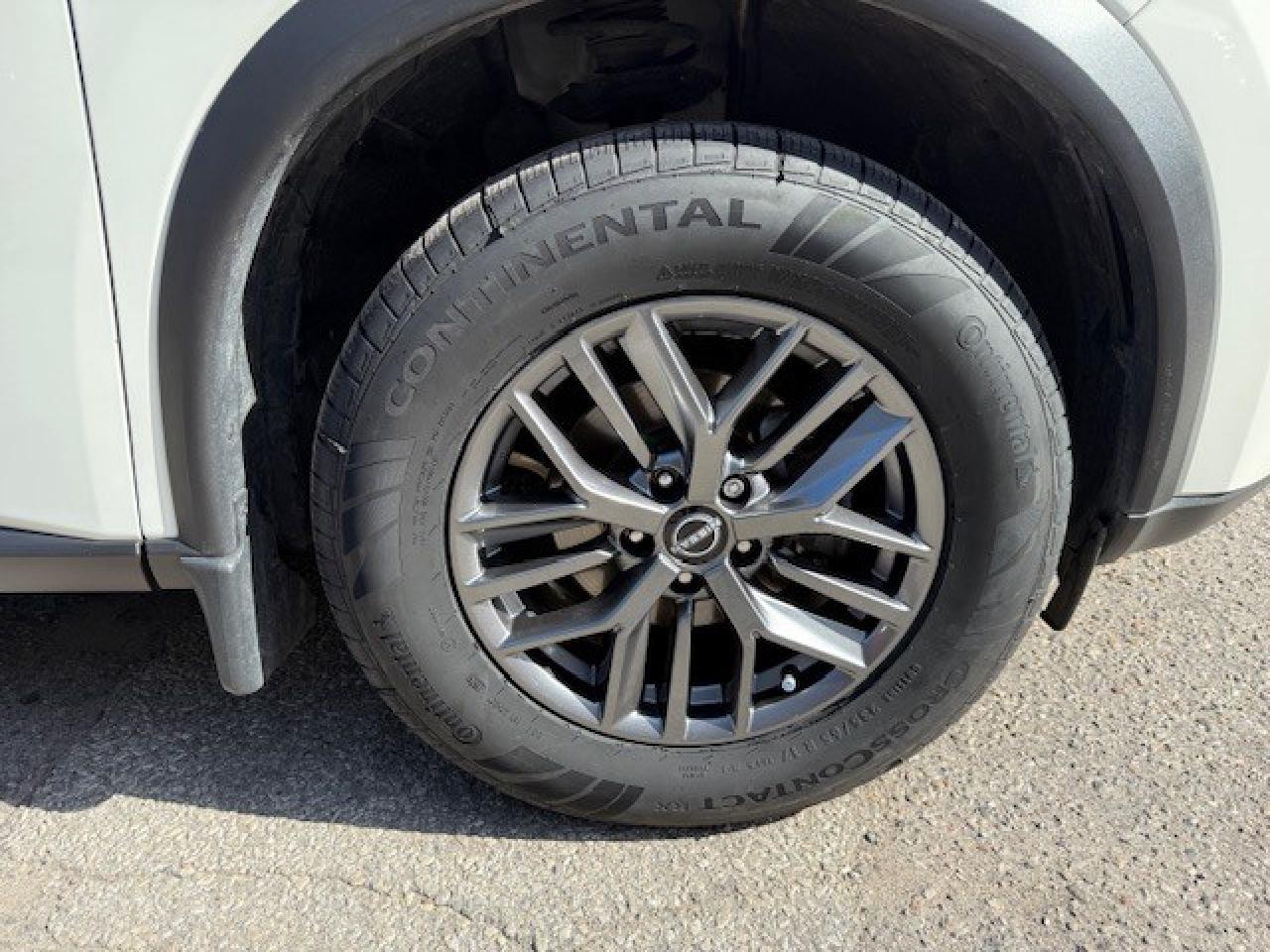 2022 Nissan Rogue S AWD, APPLE CARPLAY, BLIND SPOT, BLUETOOTH, ALLOY Photo