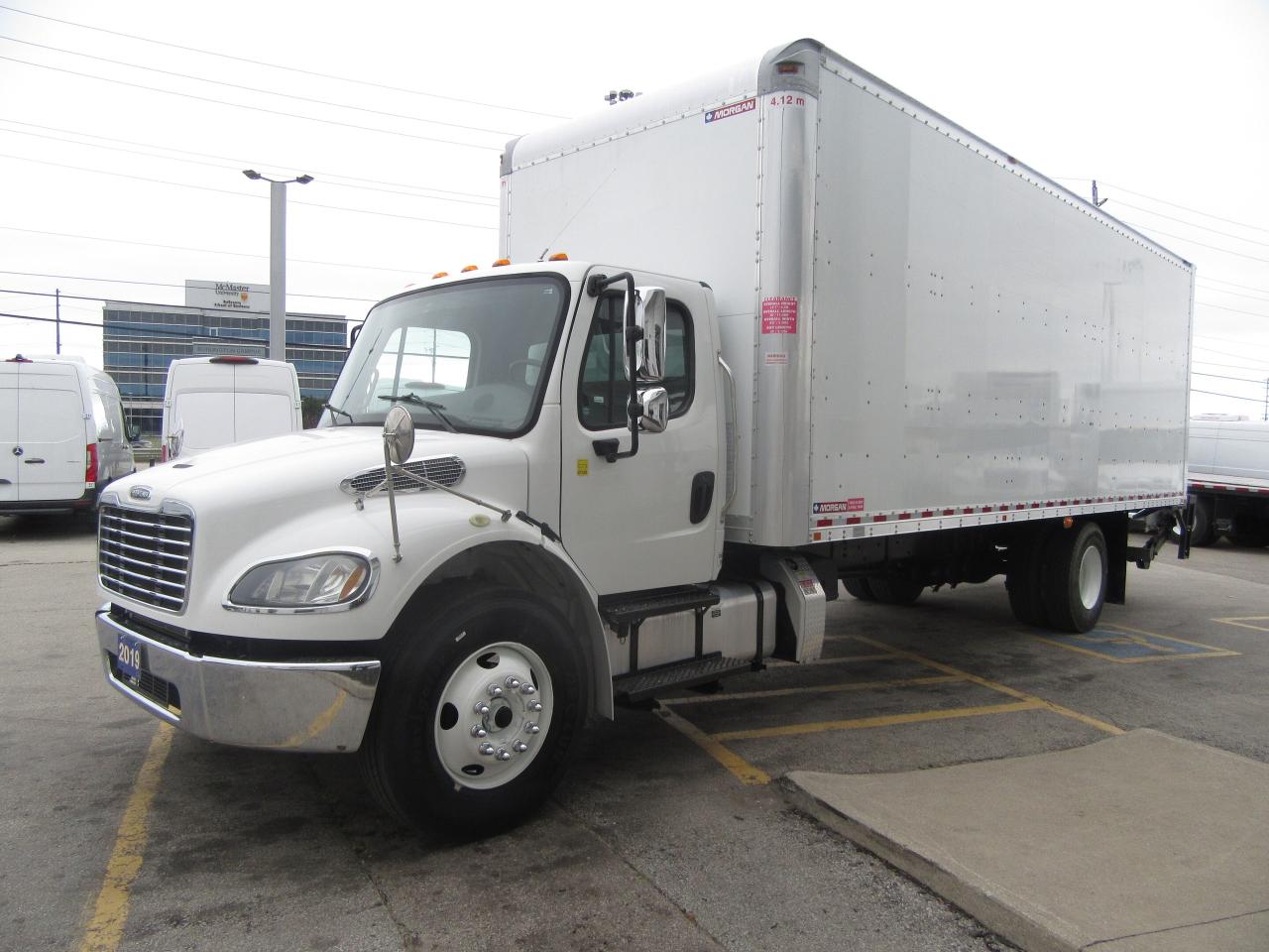 2019 Freightliner M2-106 DIESEL 26FT BOX POWER LIFTGATE & RAMP Photo