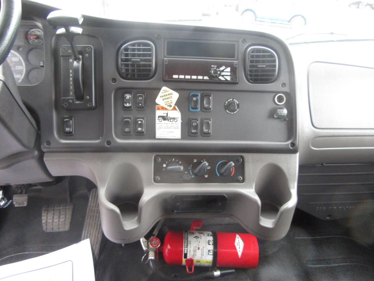 2019 Freightliner M2-106 DIESEL 26FT BOX POWER LIFTGATE & RAMP Photo