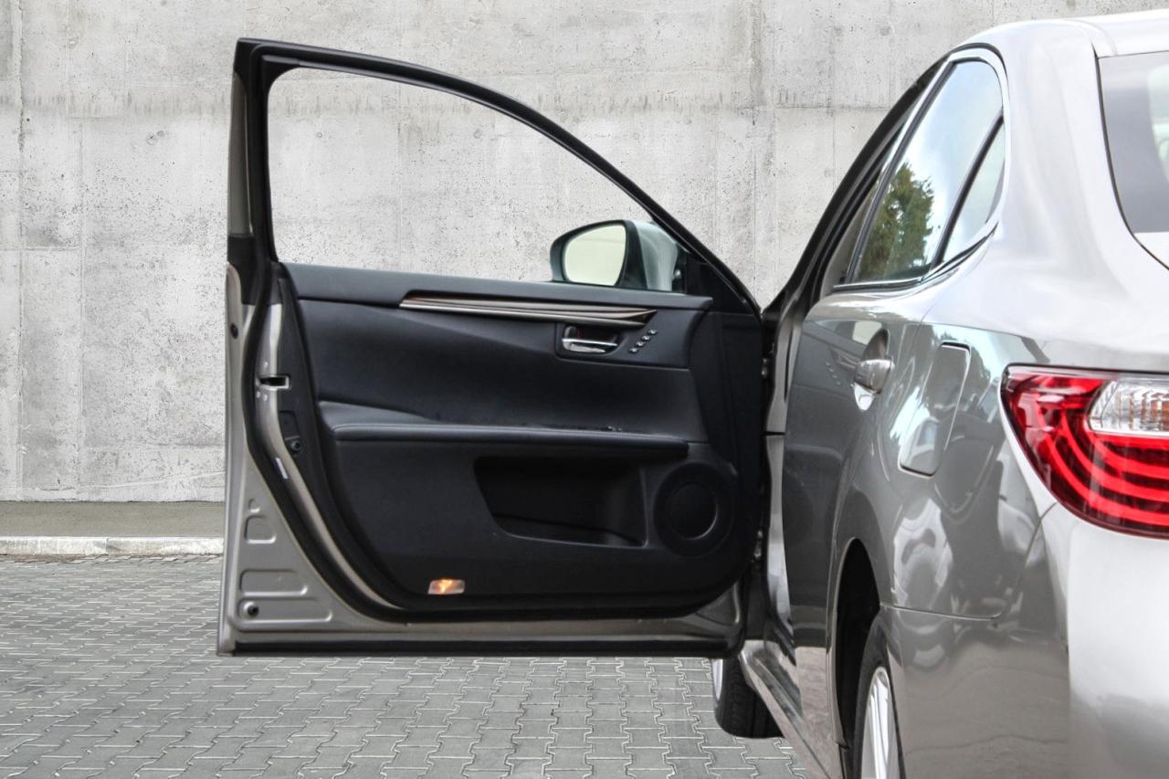 2015 Lexus ES 350 BkpCam HtdSeats Sunroof DriveModes Photo