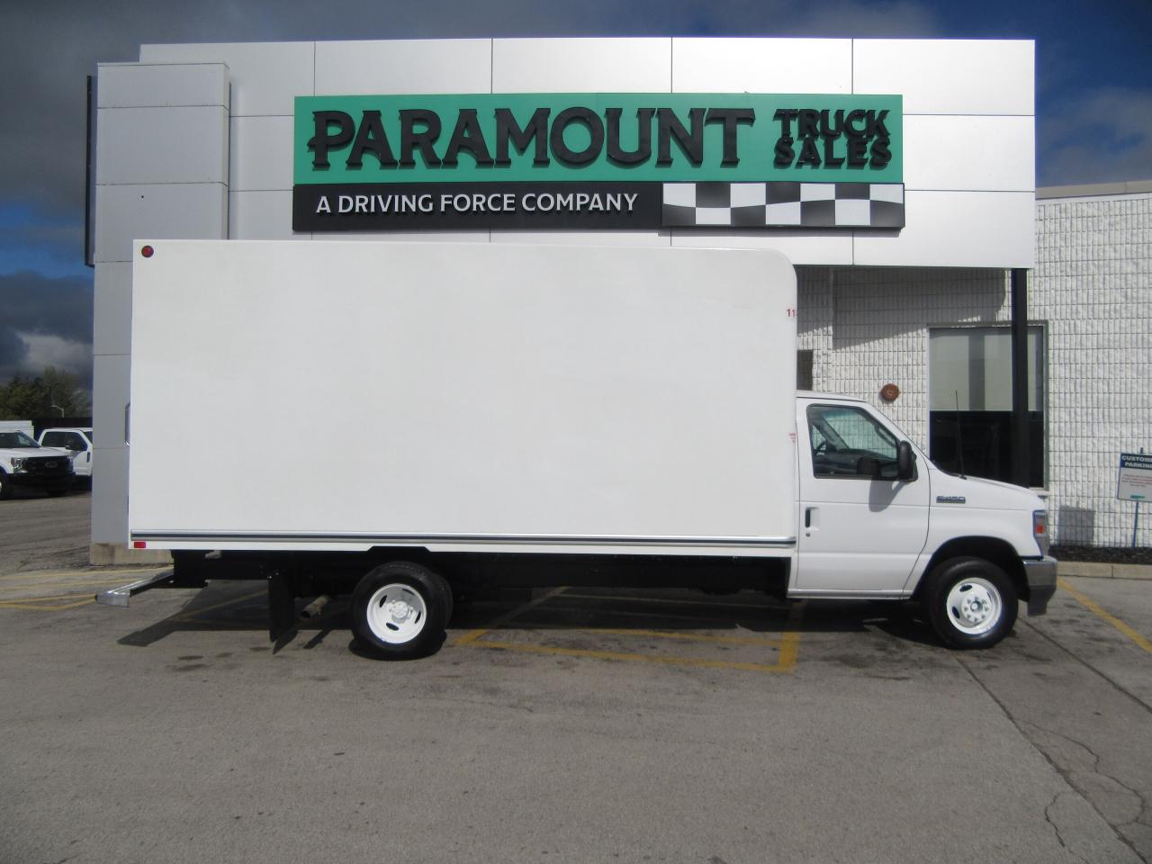 2023 Ford E-450 CUBE VAN 16FT HIGH BOX WITH ROLLOUT RAMP Photo