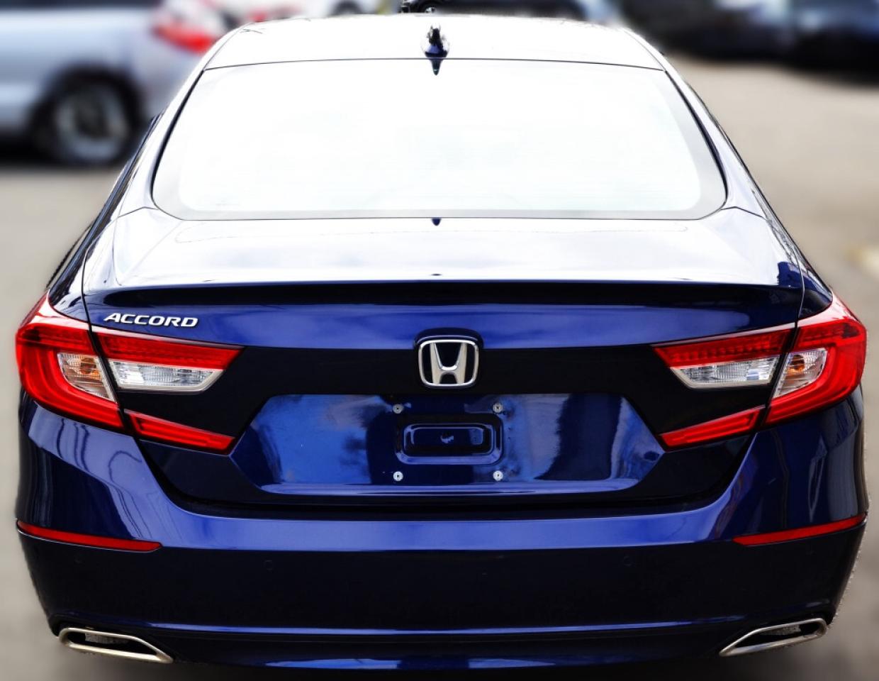 2020 Honda Accord Sedan Touring CVT Photo3