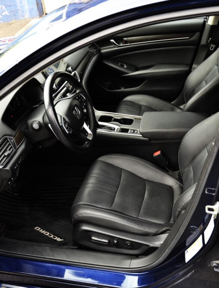 2020 Honda Accord Sedan Touring CVT Photo