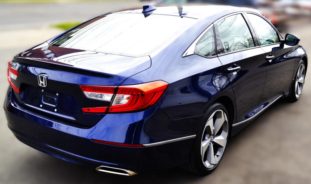 2020 Honda Accord Sedan Touring CVT Photo4
