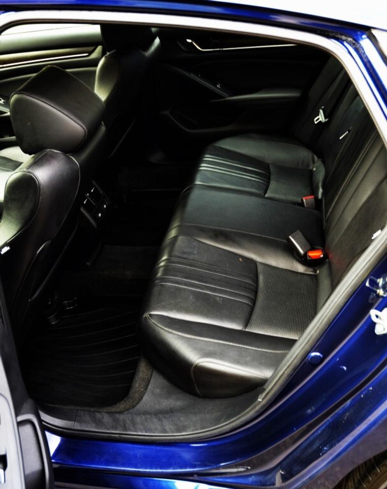 2020 Honda Accord Sedan Touring CVT Photo