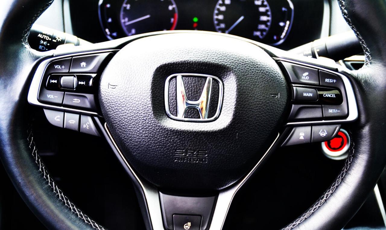 2020 Honda Accord Sedan Touring CVT Photo