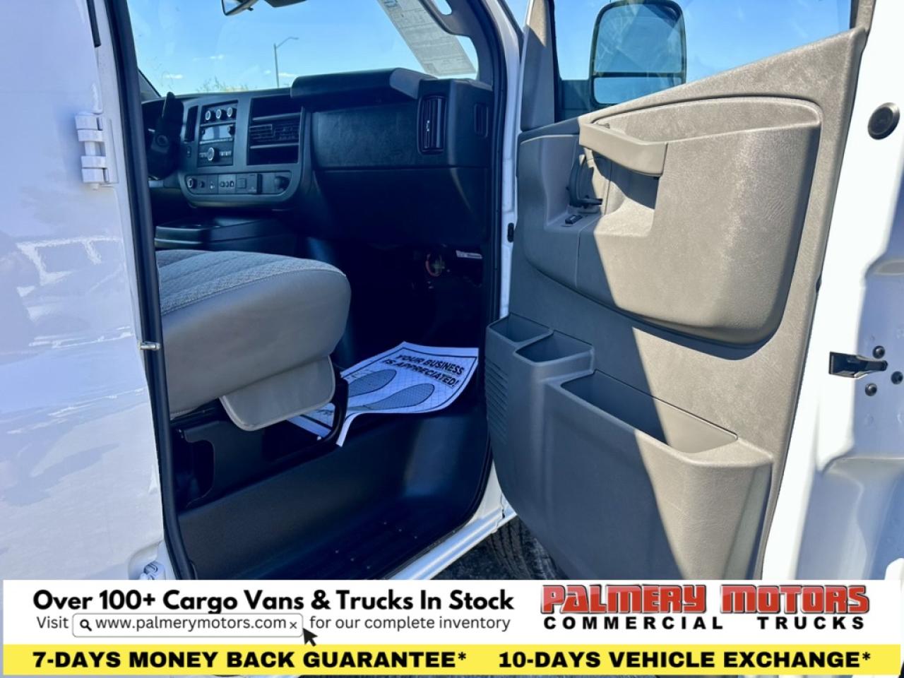 2024 Chevrolet Express 3500 15 Passenger Van LT Photo