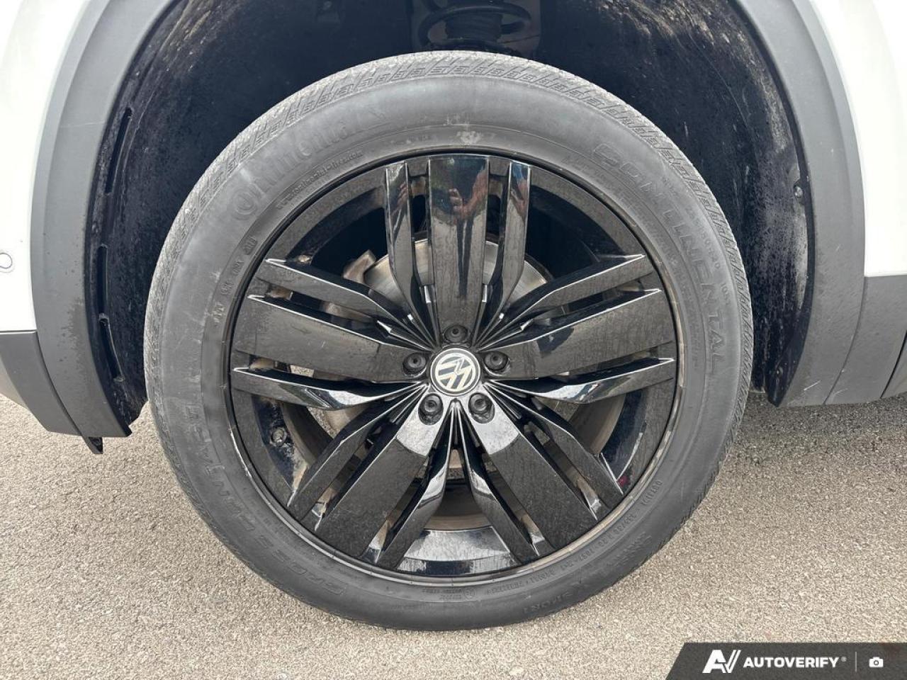 2019 Volkswagen Atlas 3.6 FSI Execline BLUETOOTH   HTD LTHR SEATS   KEYL Photo