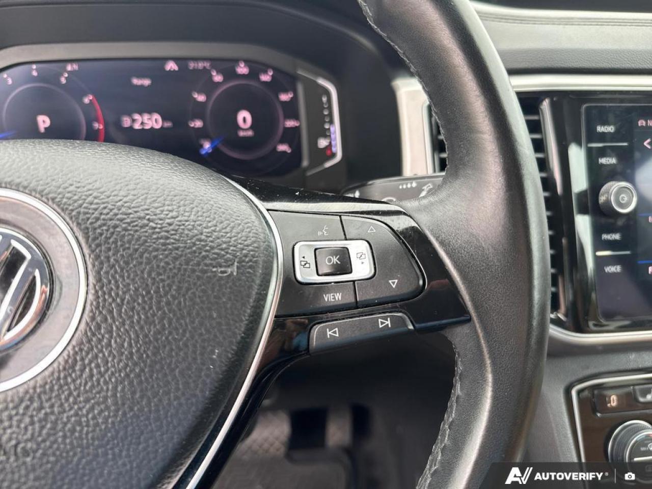 2019 Volkswagen Atlas 3.6 FSI Execline BLUETOOTH   HTD LTHR SEATS   KEYL Photo