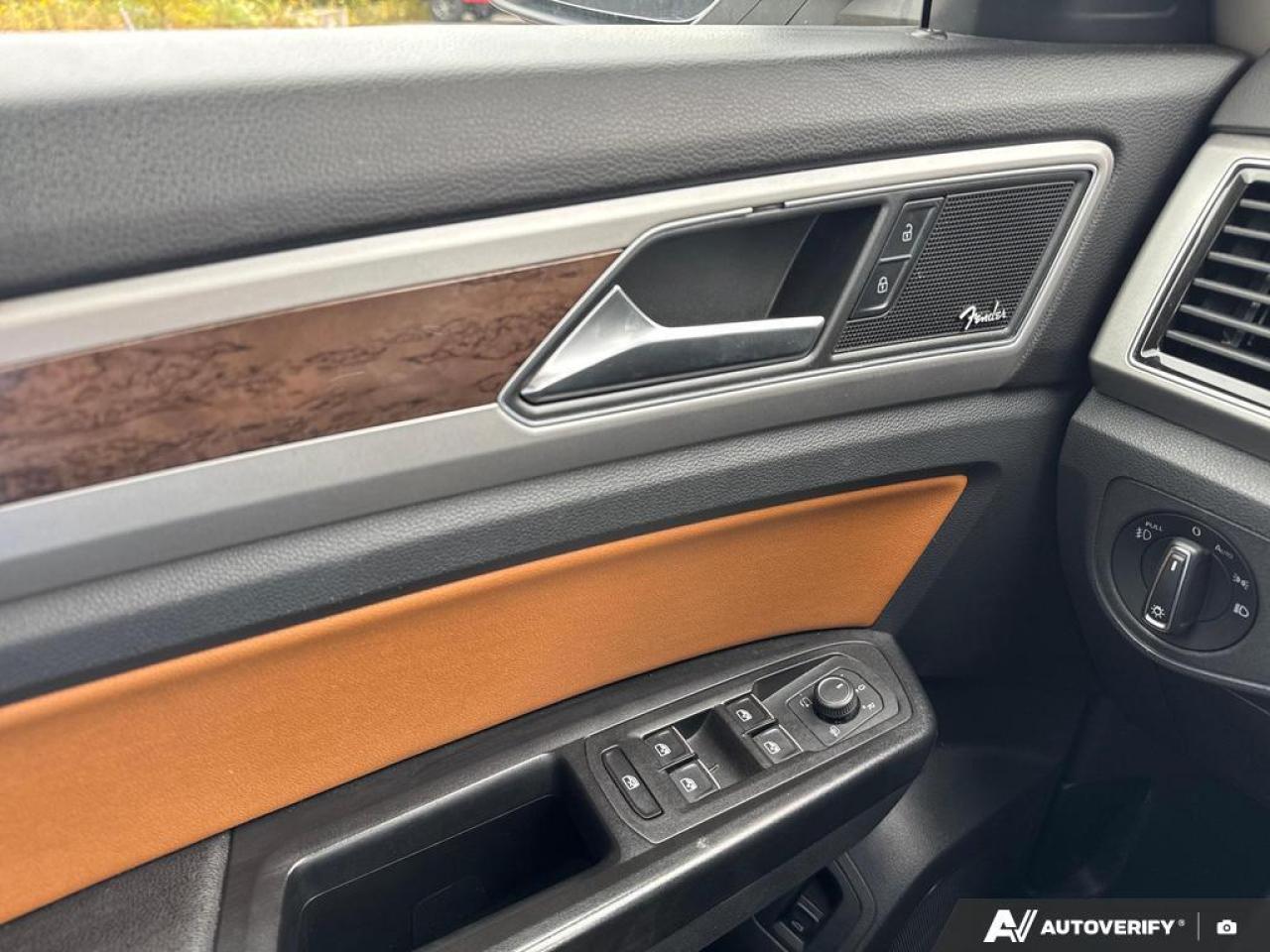 2019 Volkswagen Atlas 3.6 FSI Execline BLUETOOTH   HTD LTHR SEATS   KEYL Photo