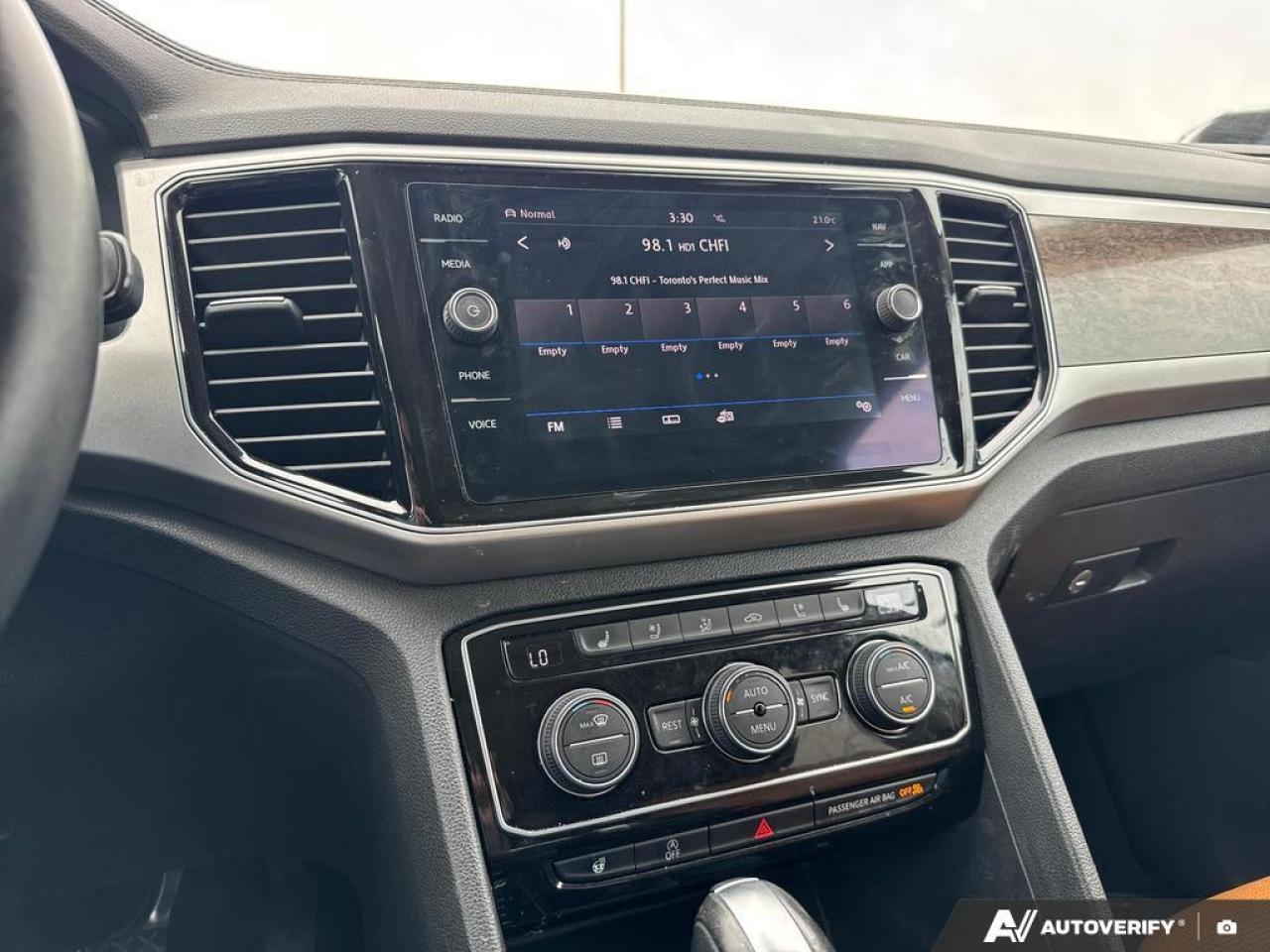 2019 Volkswagen Atlas 3.6 FSI Execline BLUETOOTH   HTD LTHR SEATS   KEYL Photo