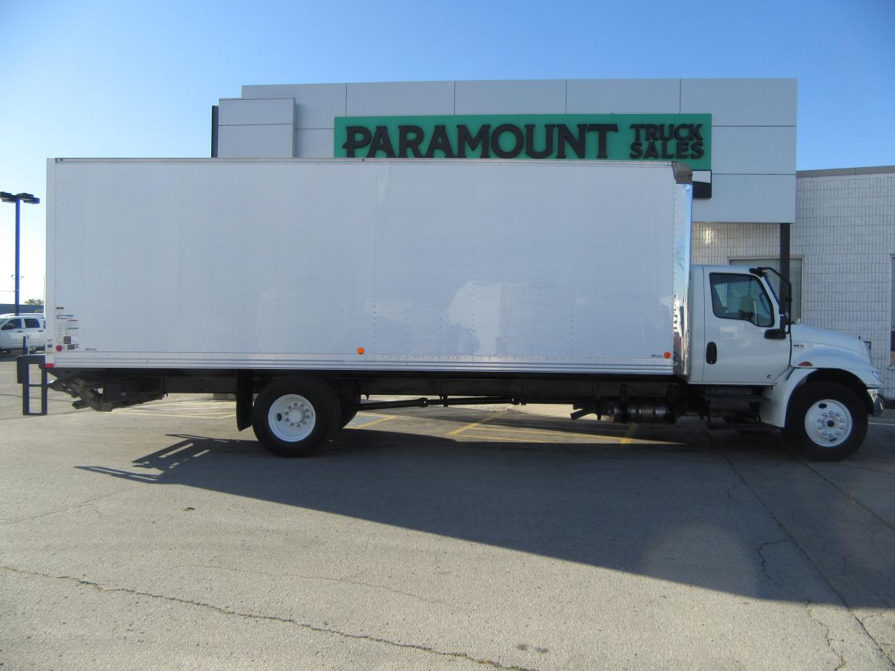 2022 International MV 607 26FT ALUMINUM BOX POWER LIFTGATE Photo