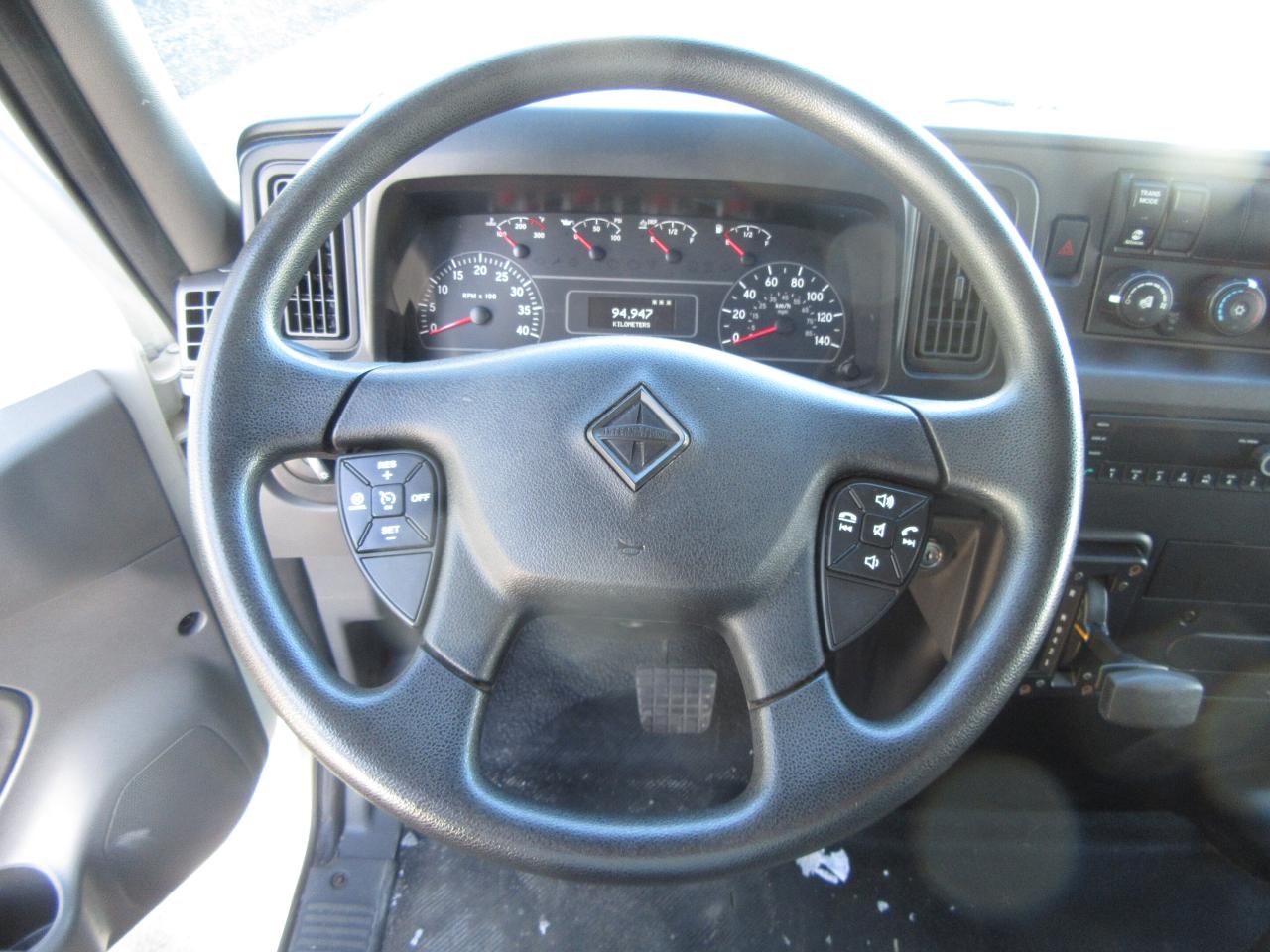 2022 International MV 607 26FT ALUMINUM BOX POWER LIFTGATE Photo