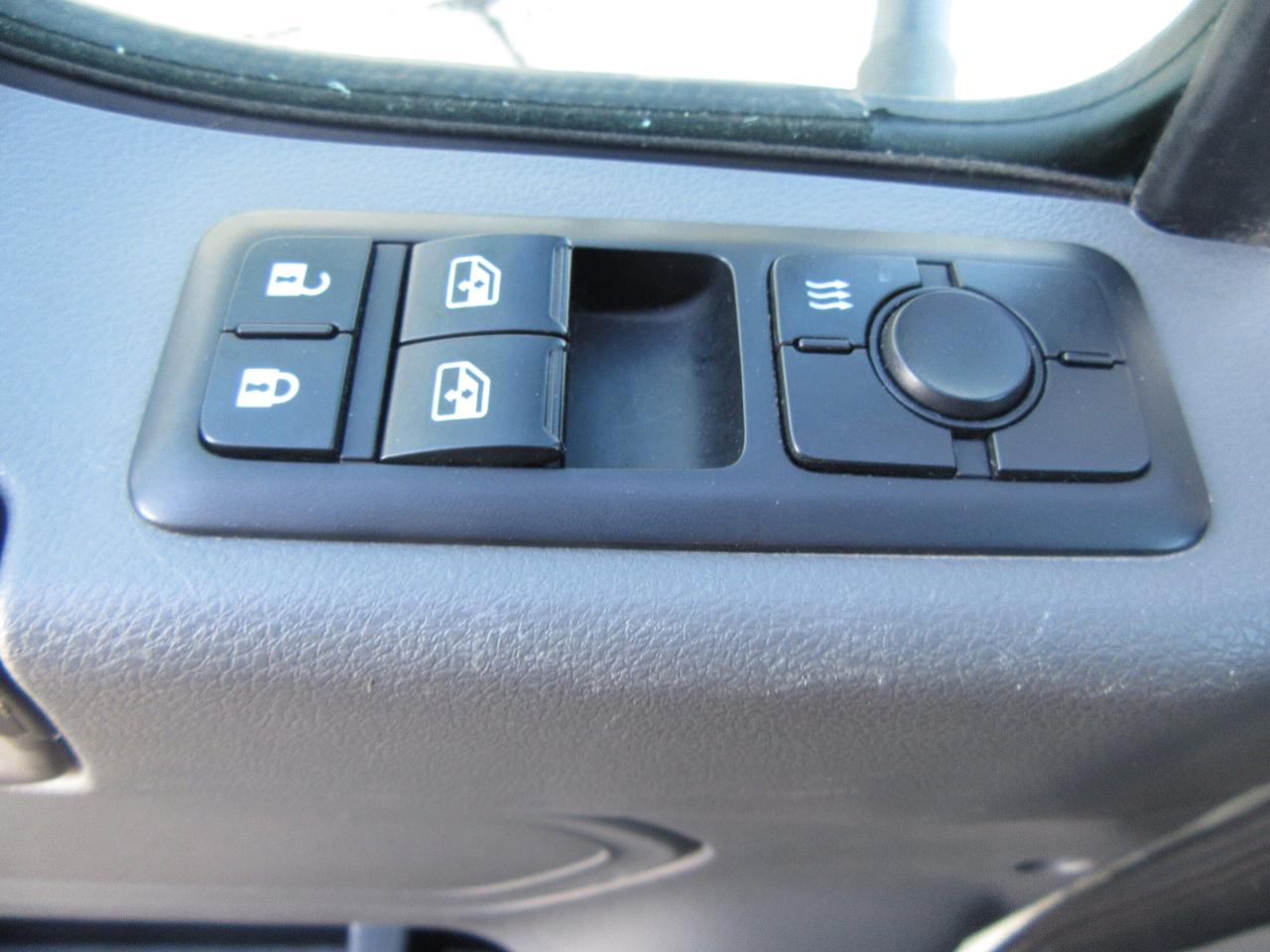 2022 International MV 607 26FT ALUMINUM BOX POWER LIFTGATE Photo