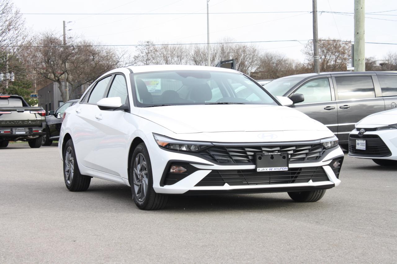 2025 Hyundai Elantra Preferred Demo / Heated Seats / Camera / Win Tires Photo