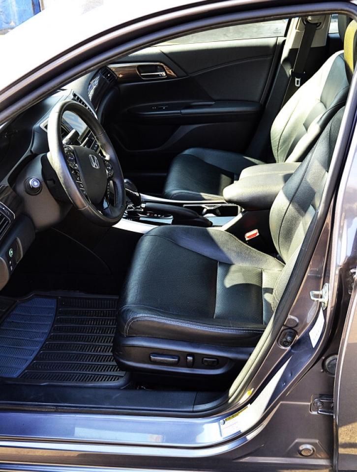 2016 Honda Accord Sedan 4dr I4 CVT EX-L Photo