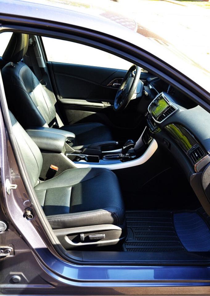 2016 Honda Accord Sedan 4dr I4 CVT EX-L Photo